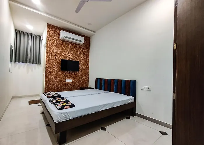 Basera Ac Dormitory & Rooms Nagpur